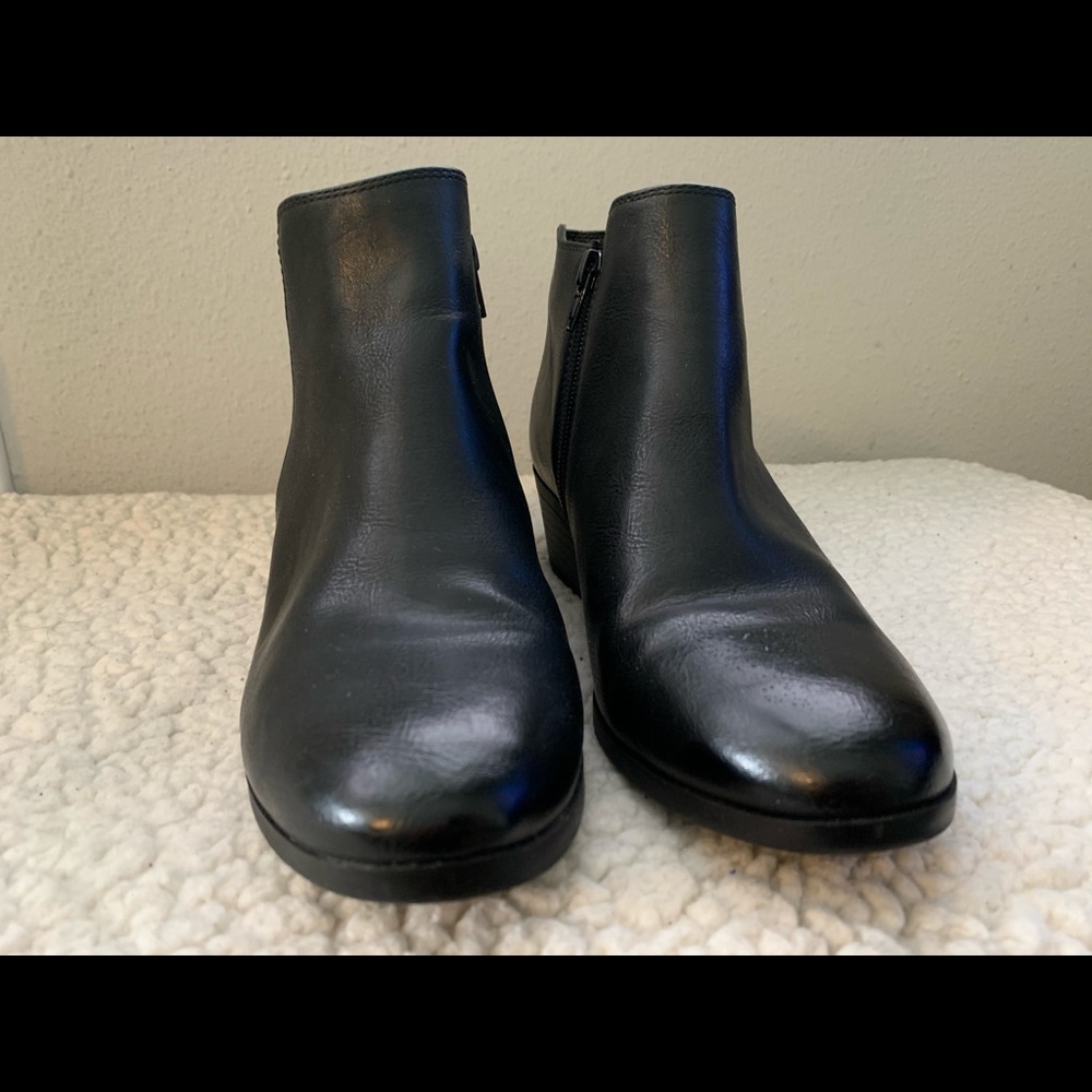 Call it spring booties - Picture 2 of 4